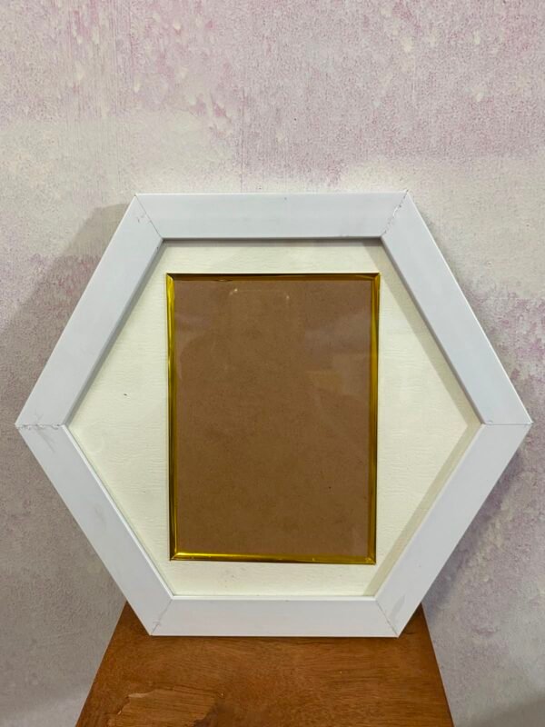 Fram Round 5x7 White Only Frame